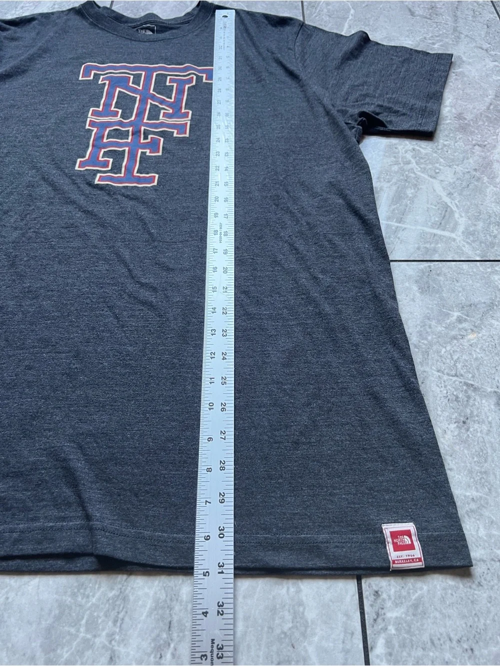 The North Face Men's Varsity Monogram Graphic T-Shirt Heather Gray Logo Slim 2XL